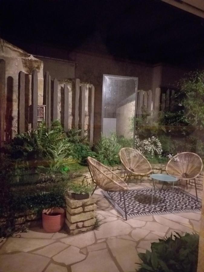 B&B Cote Loire Les Rosiers Exterior foto
